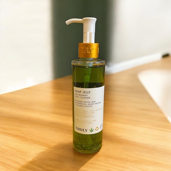 Truly Other - ✨ Truly Hemp Jelly Anti-Blemish Body Wash – Acne Clearing 8 oz 🌿